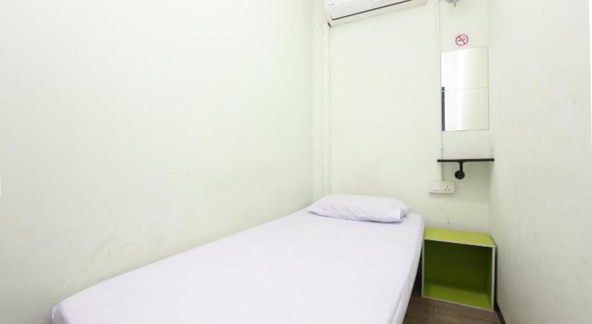 Spot On 90587 The Space Inn Kuala Terengganu Bagian luar foto