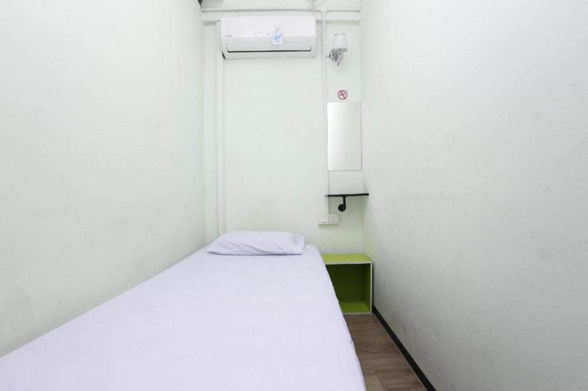 Spot On 90587 The Space Inn Kuala Terengganu Bagian luar foto