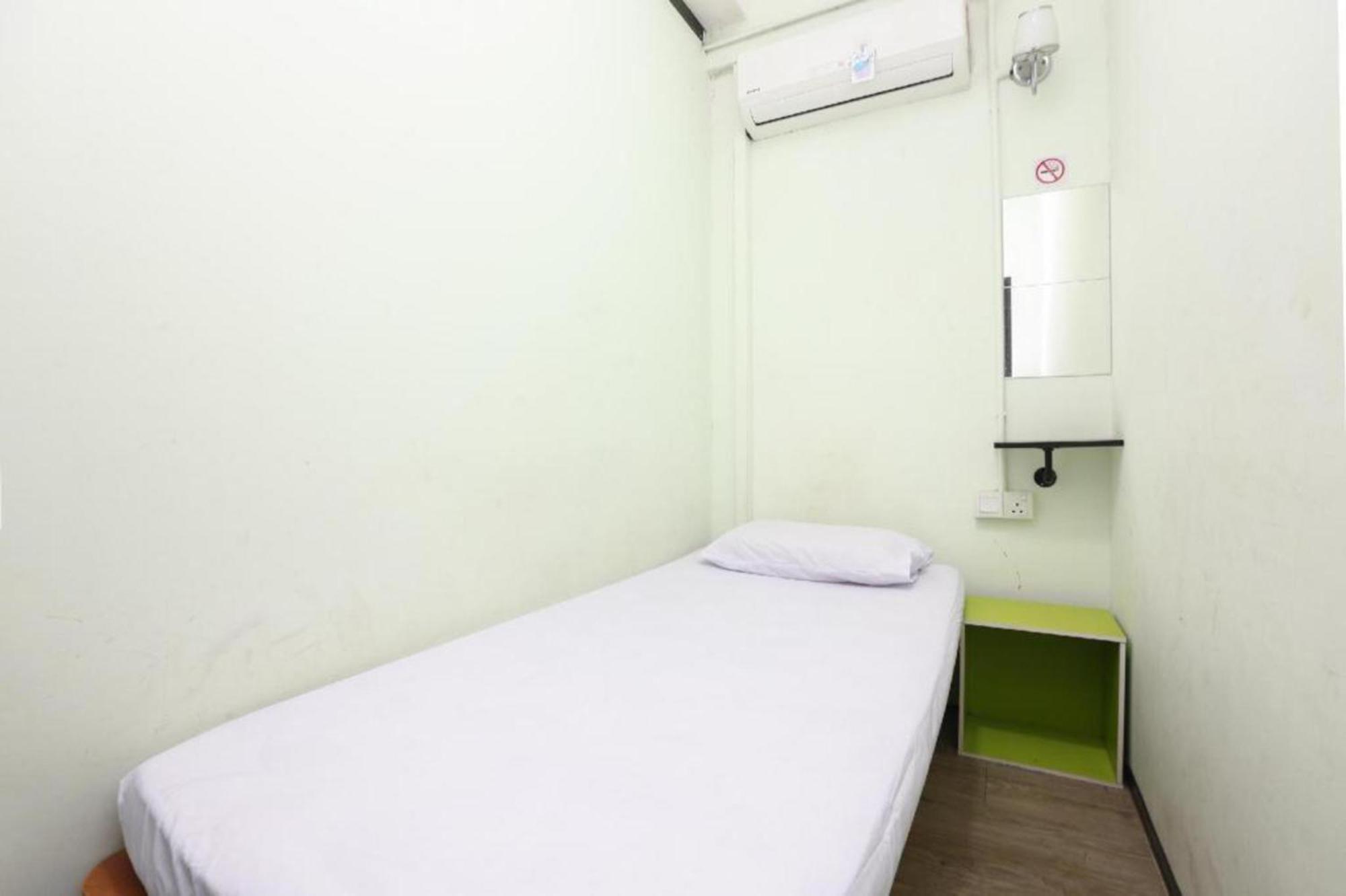 Spot On 90587 The Space Inn Kuala Terengganu Bagian luar foto