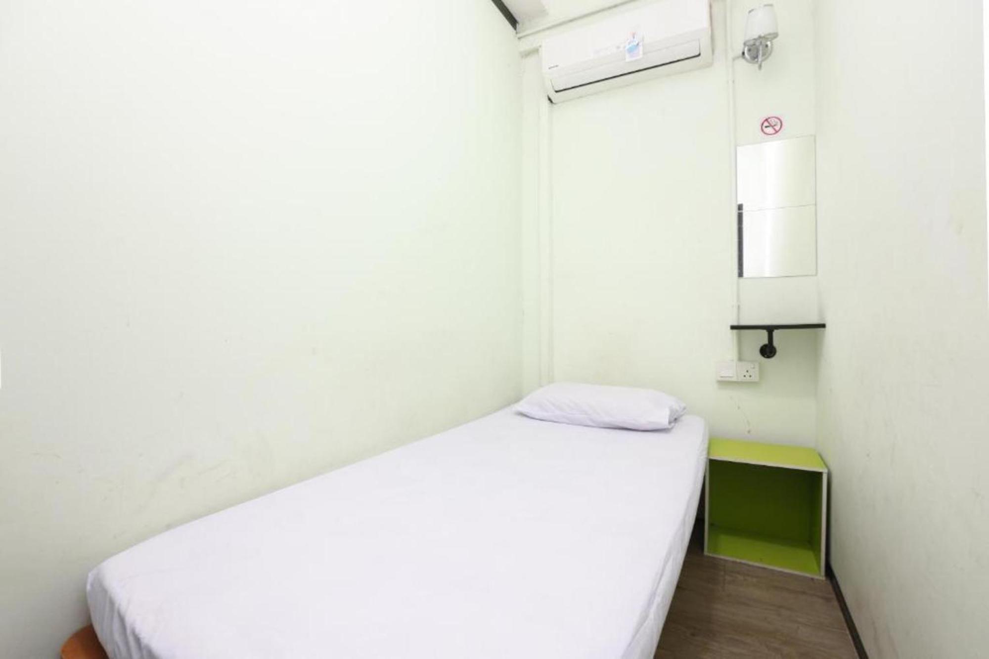 Spot On 90587 The Space Inn Kuala Terengganu Bagian luar foto