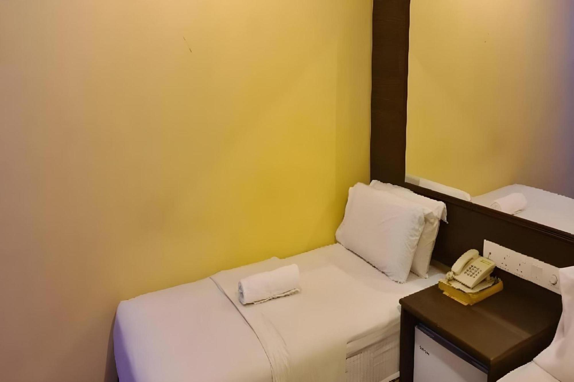 Spot On 90587 The Space Inn Kuala Terengganu Bagian luar foto
