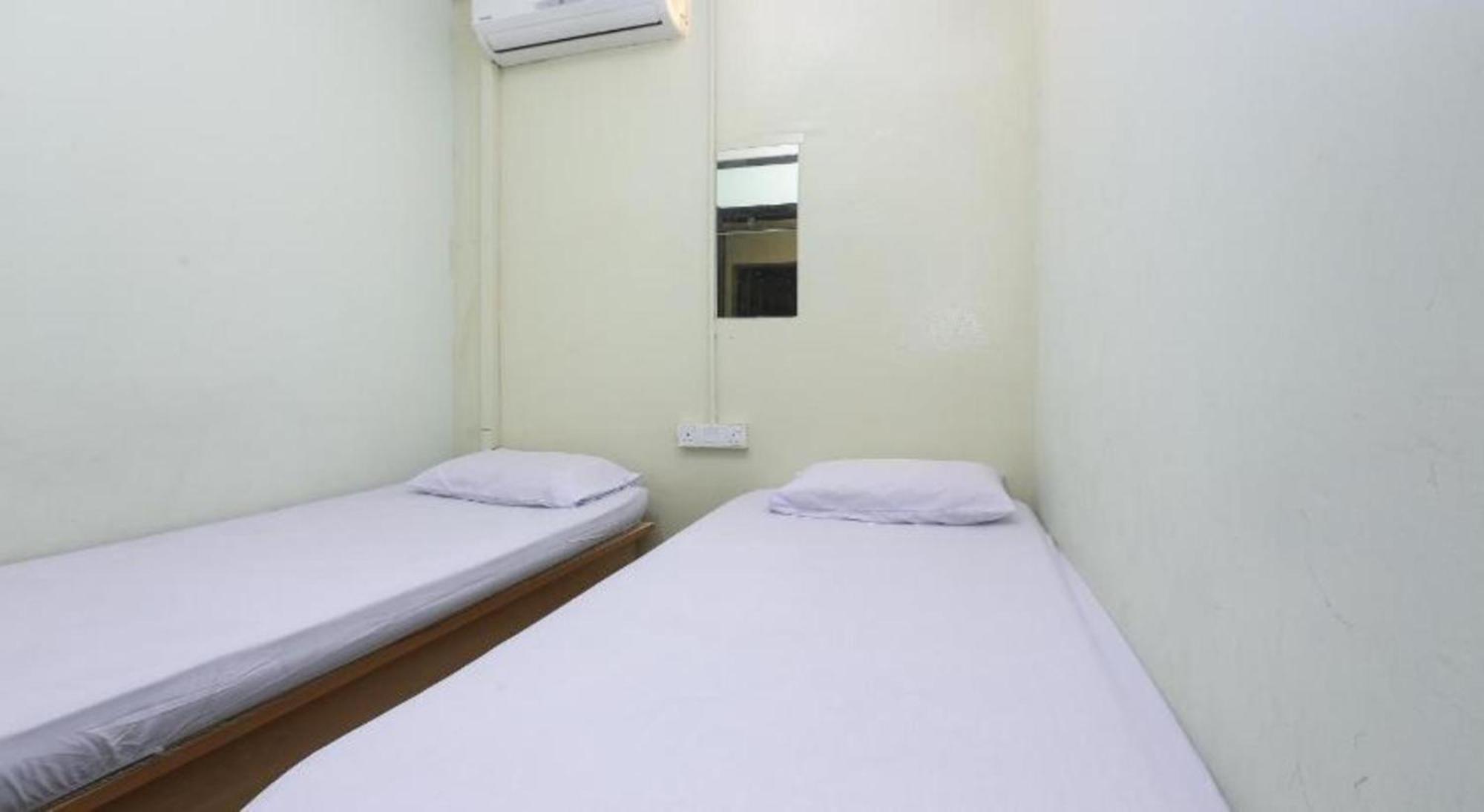 Spot On 90587 The Space Inn Kuala Terengganu Bagian luar foto