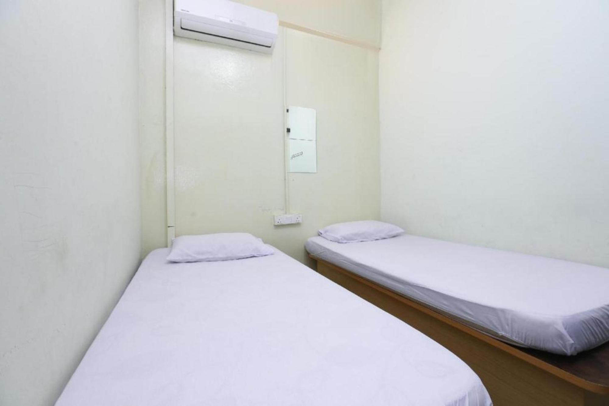 Spot On 90587 The Space Inn Kuala Terengganu Bagian luar foto