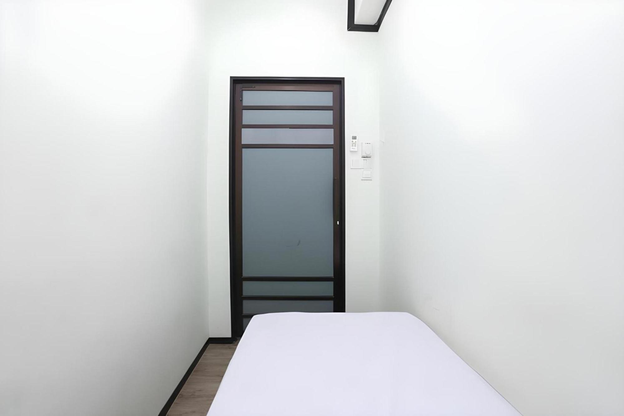 Spot On 90587 The Space Inn Kuala Terengganu Bagian luar foto