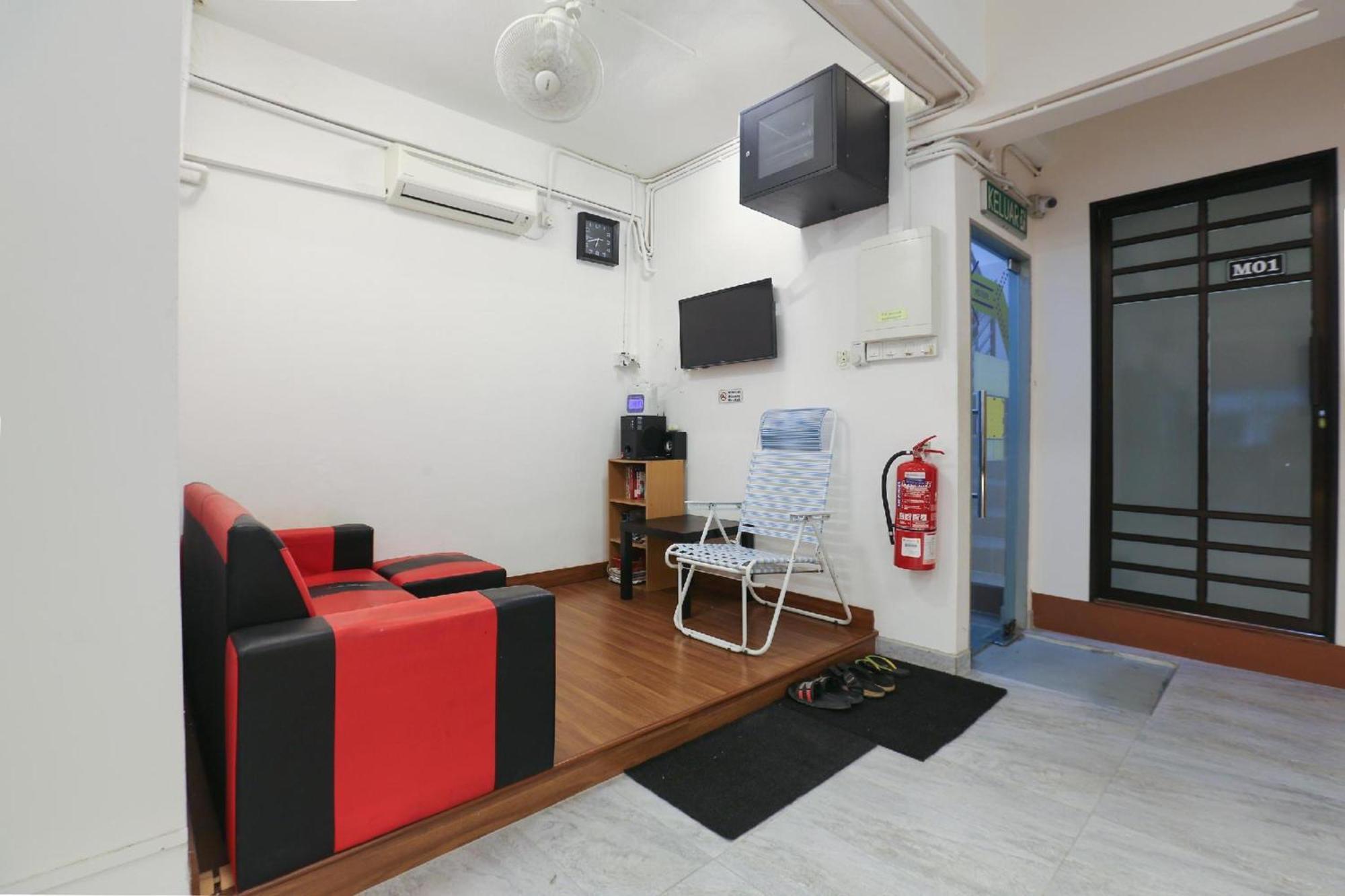 Spot On 90587 The Space Inn Kuala Terengganu Bagian luar foto