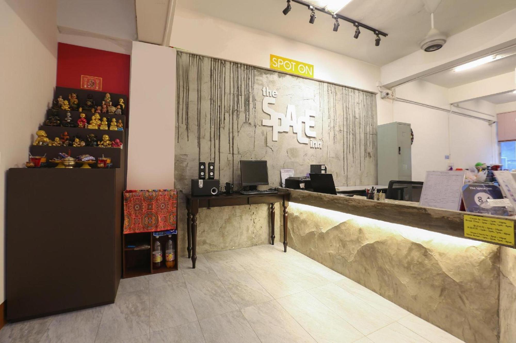 Spot On 90587 The Space Inn Kuala Terengganu Bagian luar foto