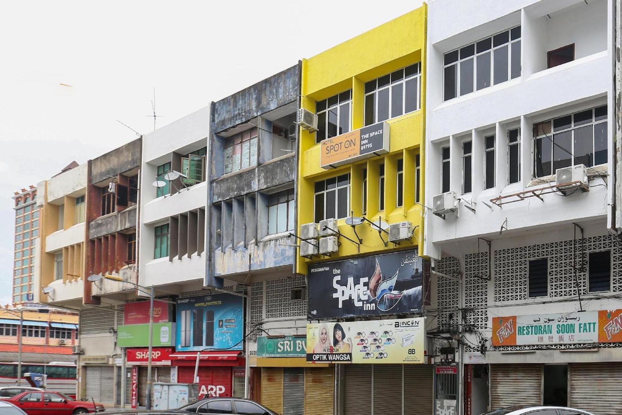Spot On 90587 The Space Inn Kuala Terengganu Bagian luar foto